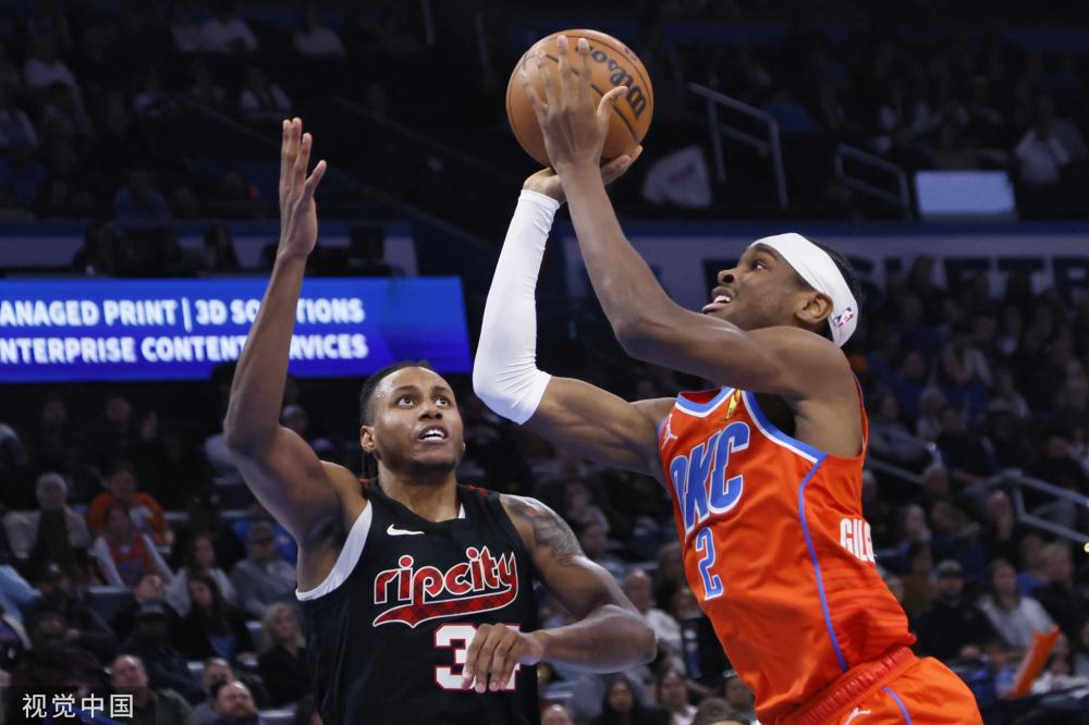 场上表现出 场上表现出