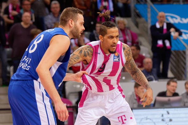 和教练所称 和教练所称