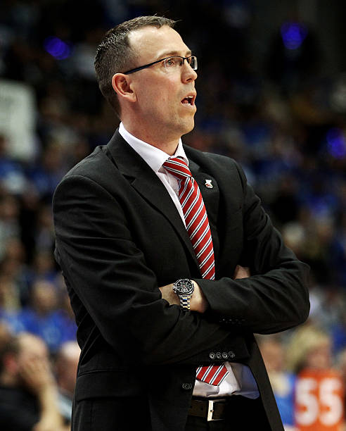 而是由另一 而是由另一